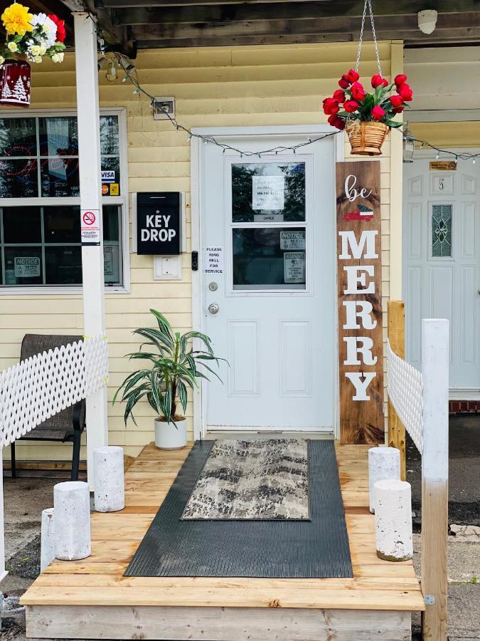 Scenic Motel Монктън Екстериор снимка