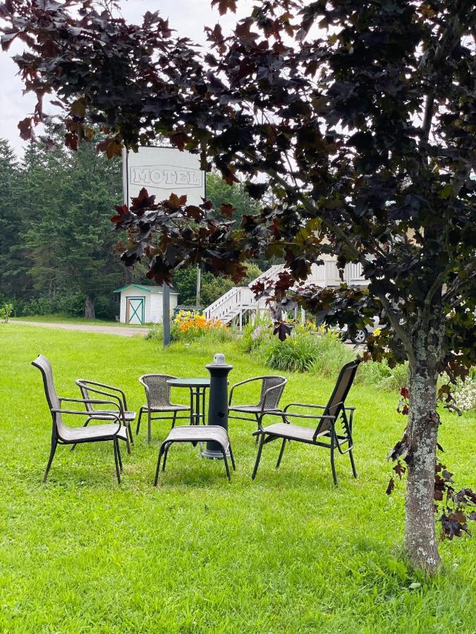 Scenic Motel Монктън Екстериор снимка