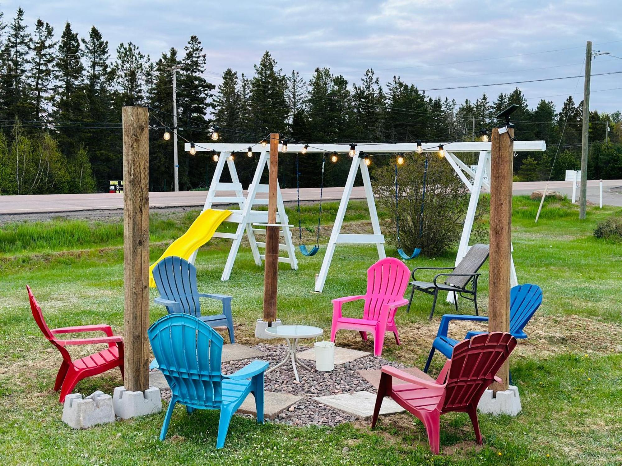 Scenic Motel Монктън Екстериор снимка